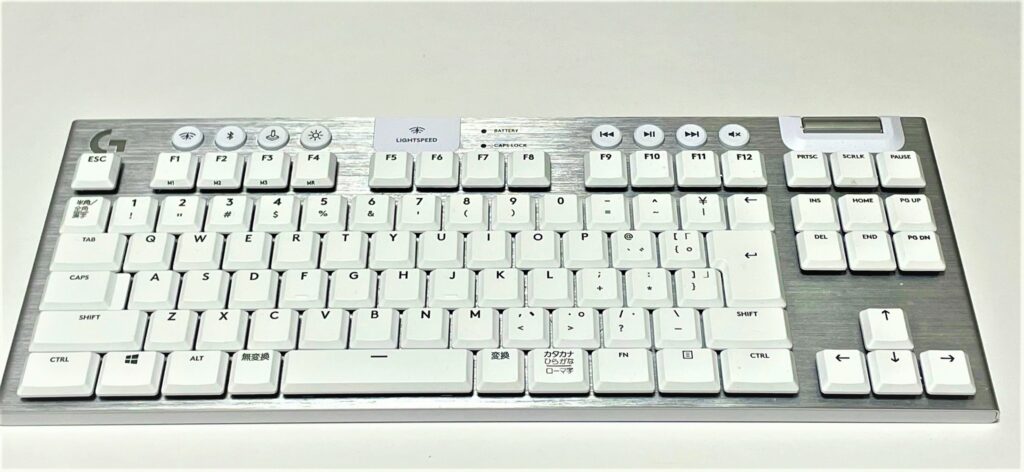 ロジクールのゲーミングキーボードG913TKLホワイトの画像